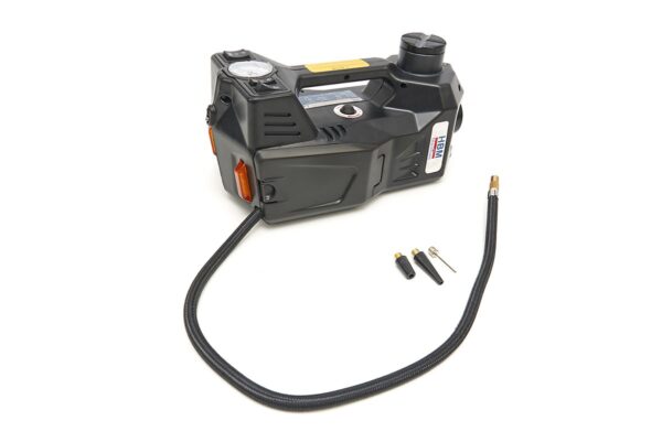 HBM Electrische 12 Volt 1,5 Ton Autokrik Met LED Verlichting Inclusief Slagmoersleutel 12 Volt in Hand - Image 9