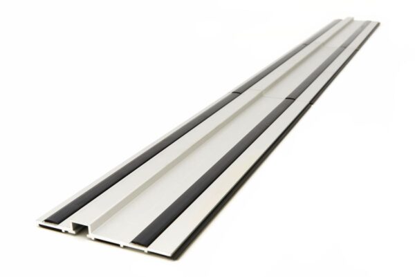 HBM 3 x 330 mm. Linialen Set Voor de HBM 115 mm Professionele 1050 Watt Invalzaag, Liniaalzaag met 3 x 330 mm. Liniaal en 4 Zaagbladen - Afbeelding 4