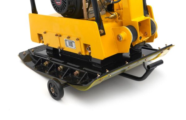 HBM Professionele 13 PK - 38KN  Reversible Trilplaat 820 x 650 mm incl. Wielenset en Bestrating Beschermplaat - Afbeelding 17