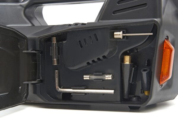 HBM Electrische 12 Volt 1,5 Ton Autokrik Met LED Verlichting Inclusief Slagmoersleutel 12 Volt in Hand - Image 14